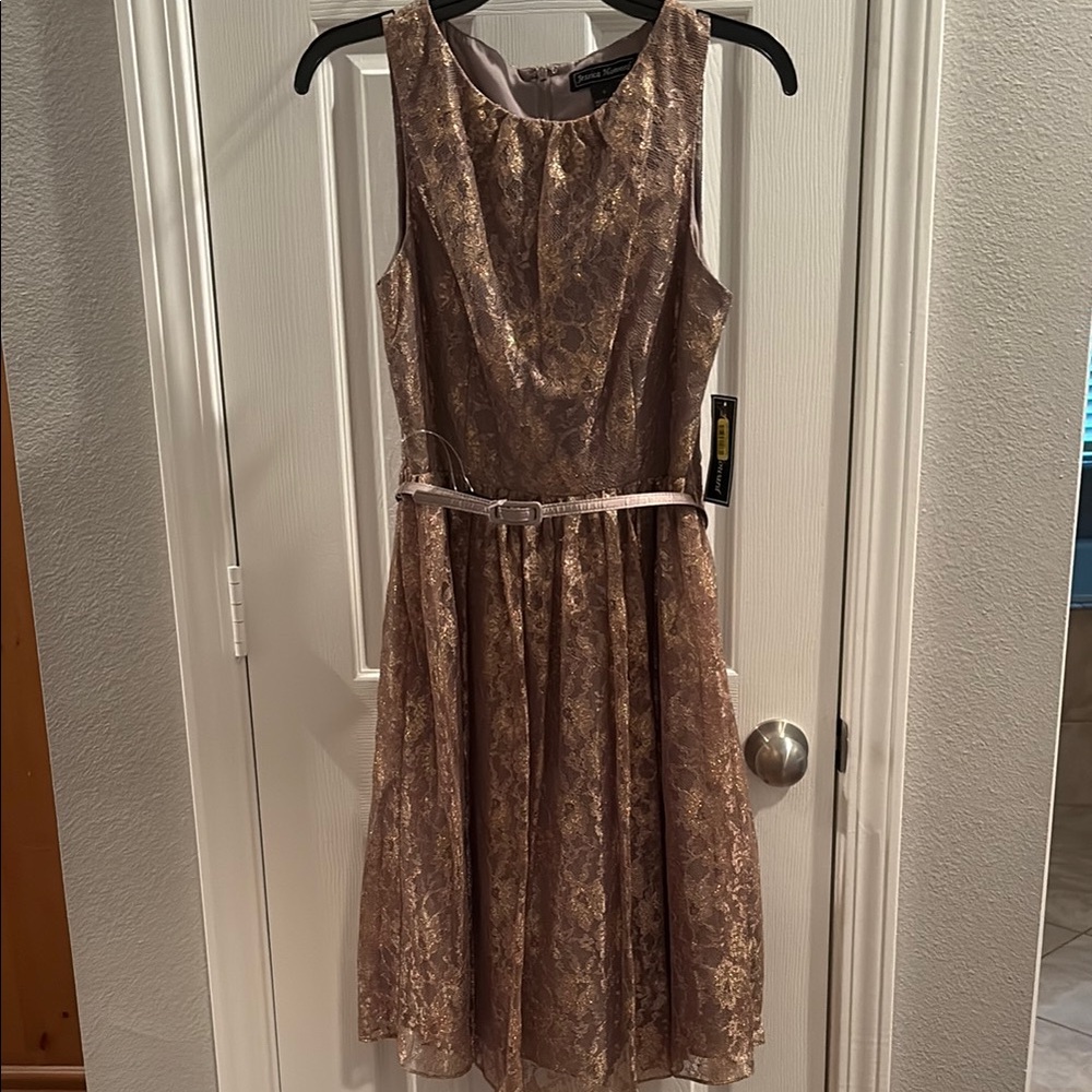 Elegant Gold Women’s Dress